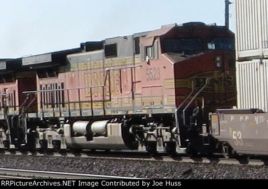 BNSF 5523